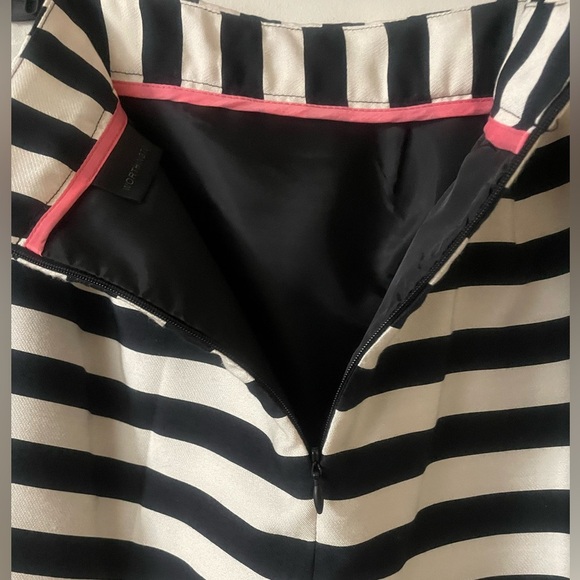 Worthington (Size 12) Black and White Striped Back Slit Mini Skirt - Picture 5 of 11